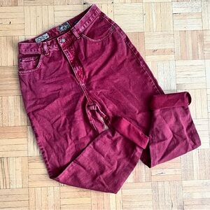 90s vintage high waisted red jeans 🍷